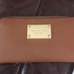 Michael Kors wristlet wallet